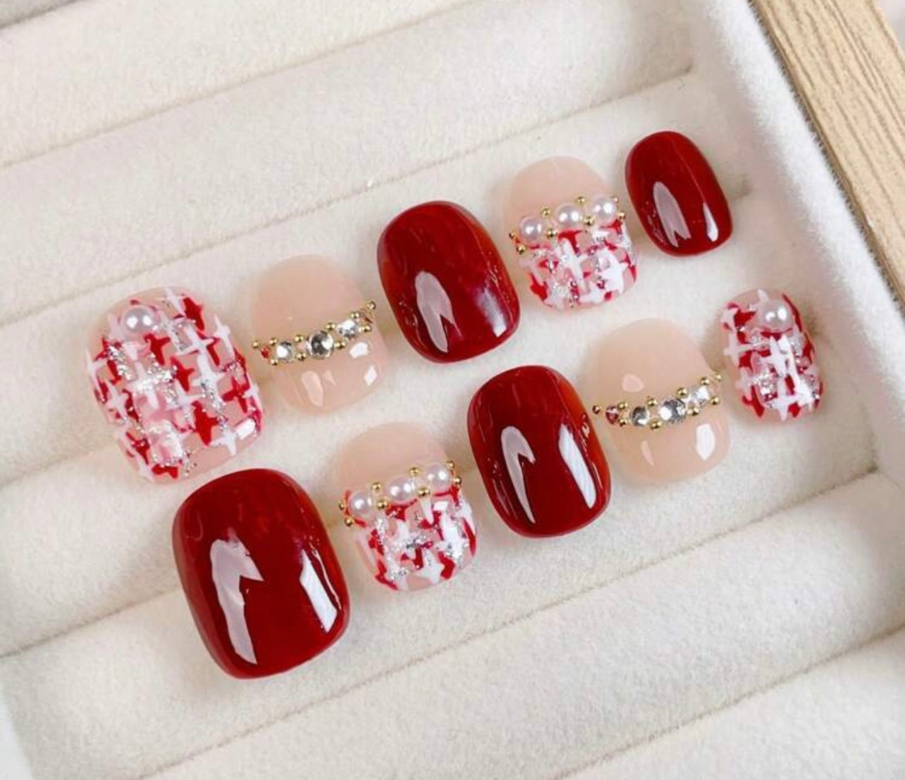 Christmas press on nails