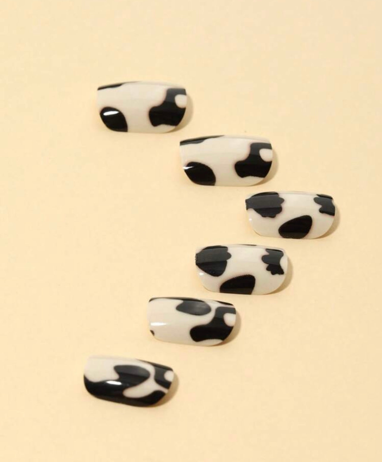 Black & White Press on Nails